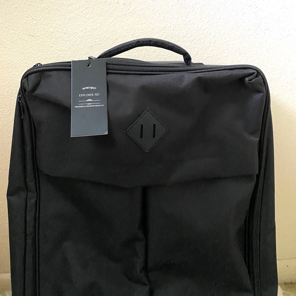 NWT Herschel like black luggage carry on - Picture 2 of 12